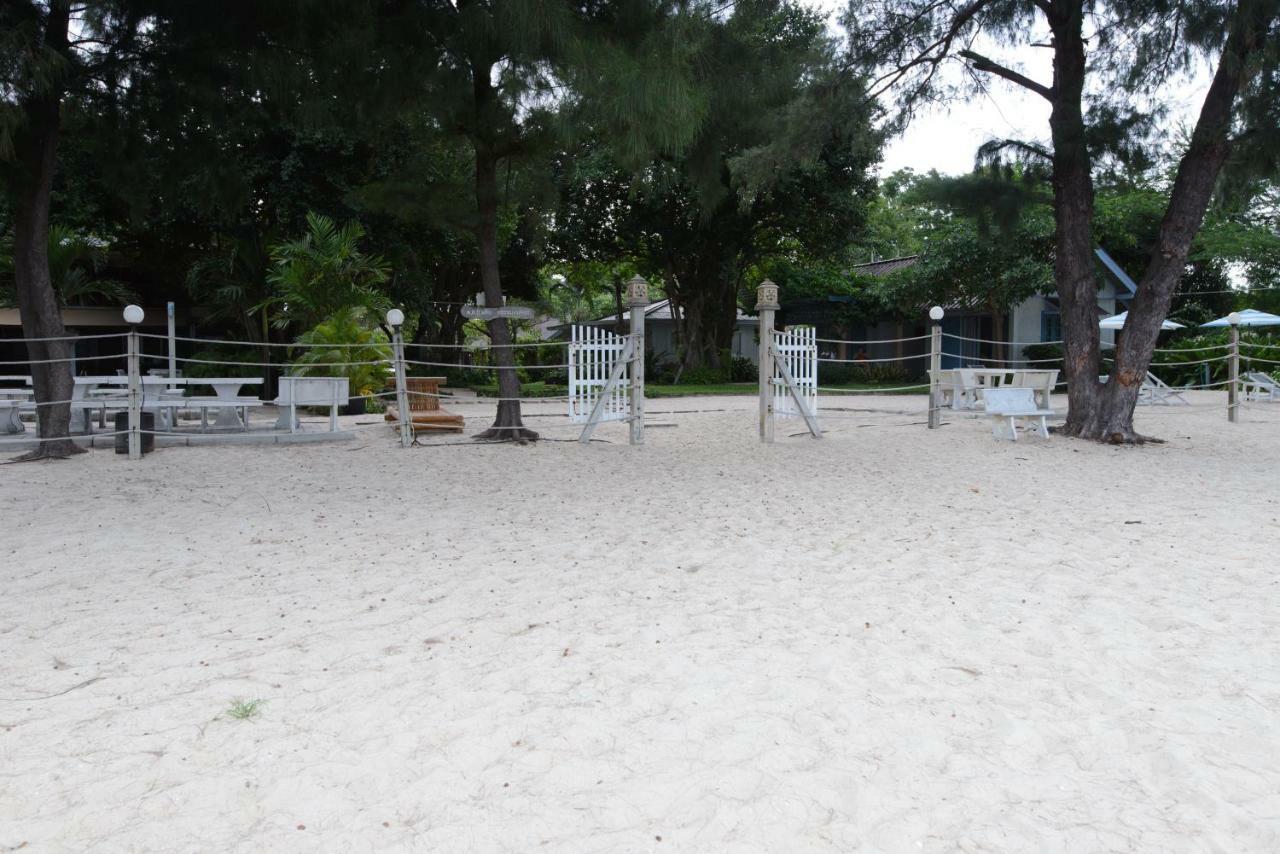 Вилла Baan Kratom Tong By The Sea Ча-Ам Экстерьер фото